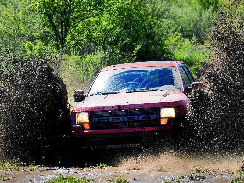 Illustration for article titled 2010 Ford F-150 SVT Raptor 6.2: First Mud Bath